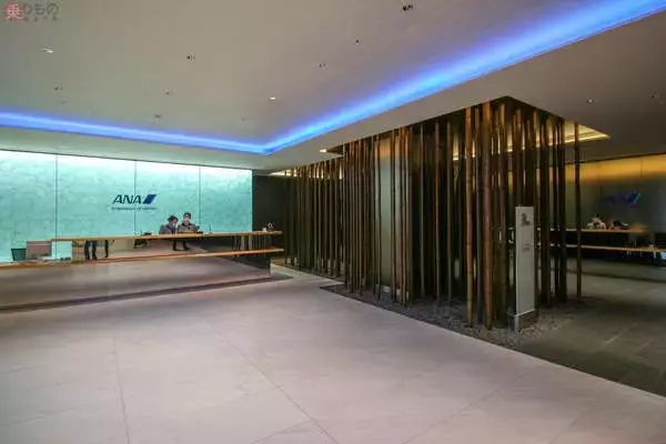 羽田空港に誕生 ANA渾身の最新国際線ラウンジ 行ったら驚いた スイートにはベッドまで