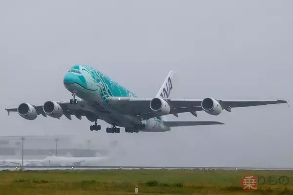 「ANA巨大機「乗客ゼロ」で空へ…なぜ？ A380「フライングホヌ」 3か月振りのフライト」の画像