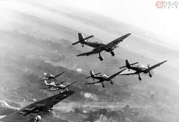 「ついには自ら爆弾に WW2期ドイツの多様な要望に応えまくった注文の多い爆撃機「Ju88」」の画像