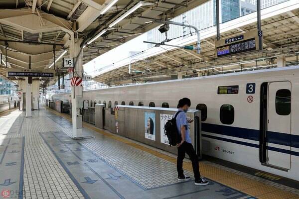 ズラリ「のぞみ」コロナで延期「のぞみ12本ダイヤ」逆にコロナ対策で今日初実施のワケ