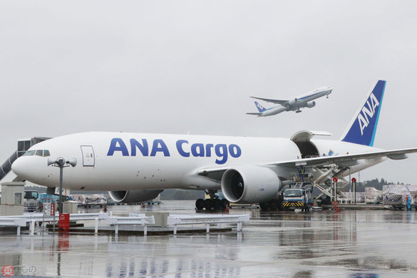 旅客機の地上走行 実は操縦桿ほぼ不使用です どうやって曲がるの ティラー とは 年1月11日 エキサイトニュース