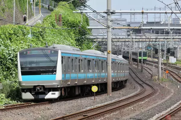 「都市と地方のワンマン運転 目指すところは違う？ 長い列車に一人で乗務する意味と課題」の画像