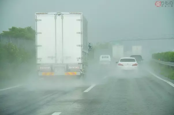 関空連絡橋が強風で通行止めに 明石海峡大橋 瀬戸大橋も通行止め継続 台風10号 19年8月15日 エキサイトニュース