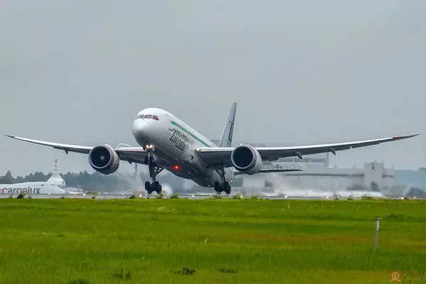 JALグループLCC「ZIPAIR」 2路線目も異例のスタート 「乗客なし」でソウル線を開設