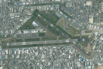 大阪第3の民間空港「八尾空港」って？ 伊丹・関空より好アクセス？でも空港内はフツーじゃない！