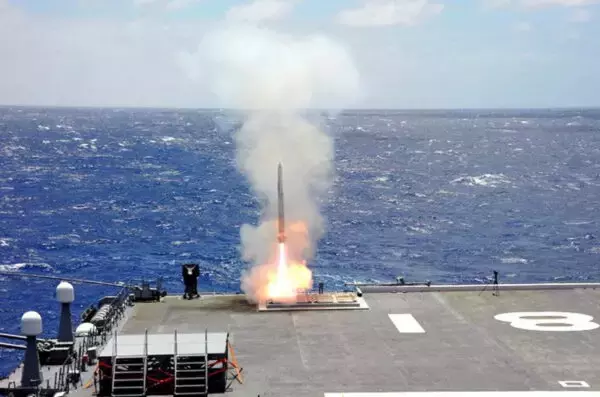 おおすみ型輸送艦じゃダメ!? 海自の大改編で新編の「水陸両用部隊」旗艦はどの艦？