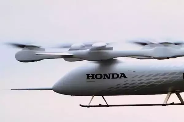 ホンダの「空飛ぶクルマ」が飛んだ！ 重さ3t超のフルスケール実証機が初飛行に成功