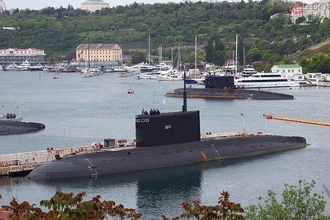 ウクライナは手も足も出ず？ ロシア潜水艦が睨みを利かす黒海 穀物輸出の打開策が見出せないワケ