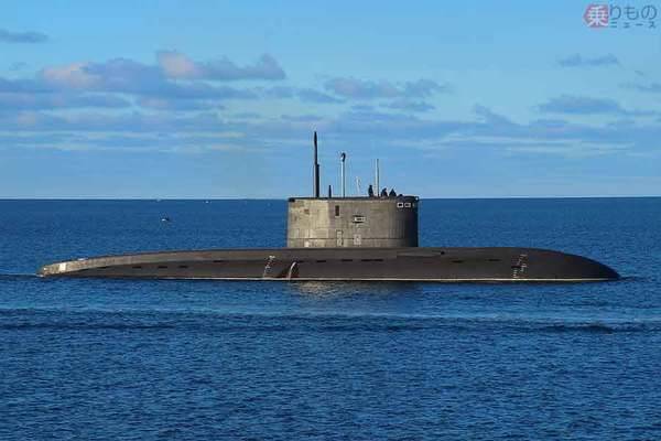 ウクライナは手も足も出ず？ ロシア潜水艦が睨みを利かす黒海 穀物輸出の打開策が見出せないワケ