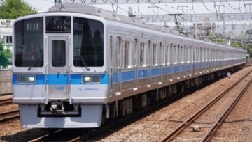 「大変助かっている」小田急～東京メトロ直通の“復活した系統”に感謝の声！ 「千代田線の先」まで行ったロマンスカーって？