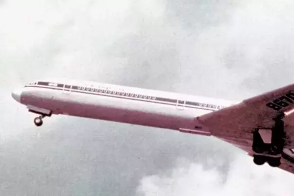 金正恩の専用機＝ソ連の元「世界最大の旅客機」 エンジン4発まさかの尻！ 独自スタイルすぎて疑惑も