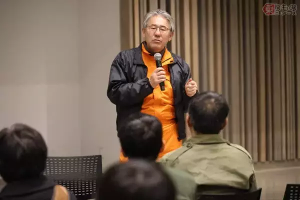 激動の昭和を生き抜いた「更生戦車」が東京初上陸！ 1000人超が来場 現存唯一の「日の丸四輪駆動車」も一緒に