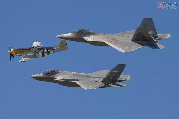 何が違うんですか!?「F-22とF-35どっちが強いか」米軍パイロットに聞いてみた「スマホと同じですよ」