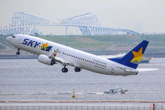 「もう名前は教えません」 スカイマークCAらの「名札」が“激変”へ 迷惑乗客への“新たな防御策” 6月から