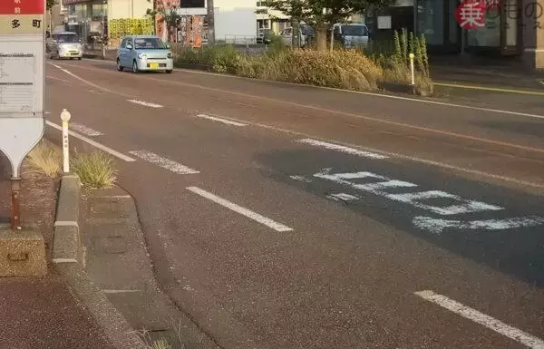 花火大会のある長岡市の路面は「ちょっと赤い？」その理由は冬にあった 柿の種を発明した人が考えた装置とは!?