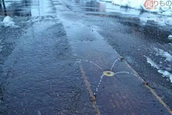 「花火大会のある長岡市の路面は「ちょっと赤い？」その理由は冬にあった 柿の種を発明した人が考えた装置とは!?」の画像