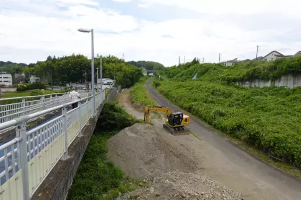 「あれ、工事やってるぞ…」計画から約70年、草生えた巨大計画道路「横浜藤沢線」に動きアリ!? “圏央道アクセス”実現の日は