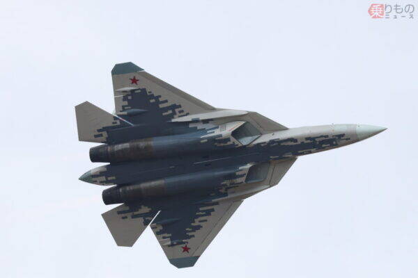 ステルス機に迷彩は不要？ 驚きの「分子レベルの塗装」と、ロシアSu-57があえて見た目にこだわる理由