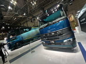 三菱ふそうが「あまりに外装がスタイリッシュすぎるトラック」JMSに出展 なぜこんなにブッ飛びデザインになったのか