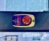 「バスの「降車ボタン」を押し忘れたらどうなる？ 運転士の構造と“光らない”最新ボタン」の画像1