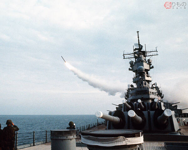 トランプ大統領「自分の名の戦艦だ！」なぜ今さら？ レーザー＆レールガン搭載の「21世紀の軍艦」じつは“戦艦”と呼ぶに相応しいかも