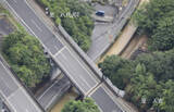 「九州道 地震で“ズレた”橋桁を持ち上げる！「早期復旧」に向けた作業を映像公開「吊り上げじゃないんだ！」」の画像1
