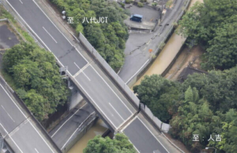 九州道 地震で“ズレた”橋桁を持ち上げる！「早期復旧」に向けた作業を映像公開「吊り上げじゃないんだ！」