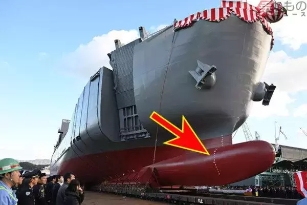 「自衛艦にも！ 巨大船の横にある「謎の数字とマーク」なんのため？ じつは「命を守る限界線」だった」の画像