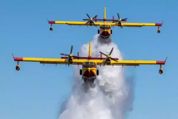 日本が誇る飛行艇「US-2」なぜ空中消火に使わない？ 過去にはテストまでしたのに… “最大の壁”とは