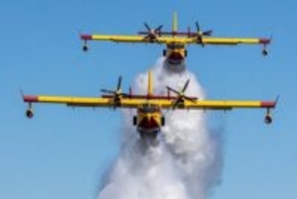 日本が誇る飛行艇「US-2」なぜ空中消火に使わない？ 過去にはテストまでしたのに… “最大の壁”とは