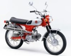 「背広を着たビジネスマンが乗る“原付”」 スーパーカブと並ぶもう一つの“ビジネスバイクの金字塔”を今こそ振り返りたい！