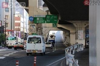 「マジで危ない」 首都高が公開した“渋滞時の惨劇”の一部始終にSNS震撼 「いい加減にして」怒りの声も