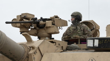 戦車のハッチに詰まるから!?「ウエストが太い兵士は許さん！」厳格な新ルールを米陸軍が導入