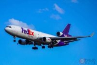 米貨物航空の「超・個性派機」が約半年ぶりに復活！ 運航停止を乗り越え再び空へ…現代では”レアなルックス”