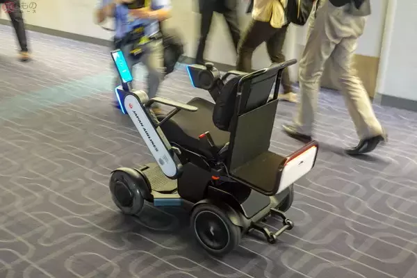 もはや操作レスも!? 電動車いすの進化が止まらない ポスト自家用車として注目も「踏切は避けて」