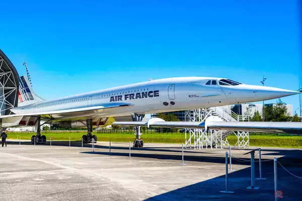 伝説の超音速旅客機「コンコルド」意外なデビューなぜ？ 「え!?アメリカ線じゃないの？」背景には納得の理由が