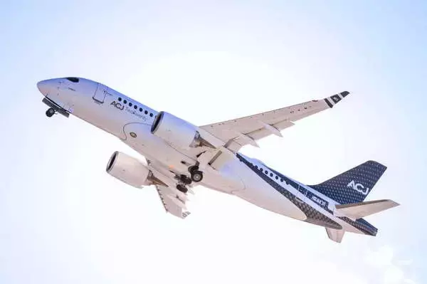 ビジネスジェット界の”超大型機”、初納入 エアバス「ACJ220」ドバイのホテルむけ