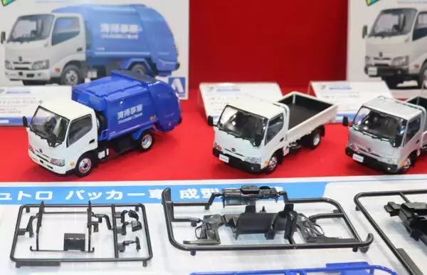 え!? 「通称“ゴミ収集車”の本気すぎるプラモデル」キタぞ！ 3000円弱でも納得品質…パッカー車呼びの背景に“老舗の矜持”