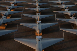 イランの無人機をコピーしたアメリカ軍の無人機、さらに“AI化”へ 自爆型をコスパ抜群の“知能型”に!?