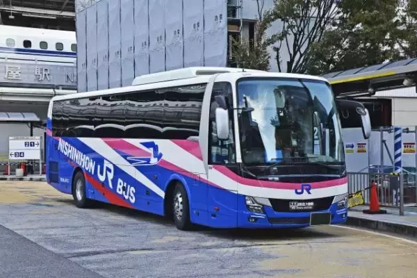 「バスの窓」なぜ“開かない”タイプが増えた？ 知られざる進化の裏側 密閉でも換気できる仕組み