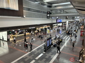 「理性が離陸した…」 羽田空港に降臨の「有名家系ラーメン」を実食！ その破壊力に”禁断の食べ方”で挑んだ結果