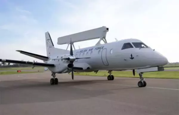 ウクライナ軍ついに“空の目”を運用開始 スウェーデン製の大きな“板”が載せられたタイプ!?