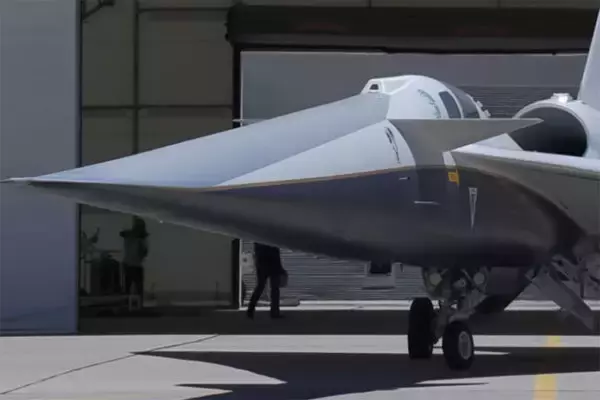 長すぎる“奇妙な機首”が特徴の「未来の超音速機」ついに音速を突破し本格的な実験を開始へ