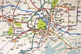 「山手線はまん丸」はなぜ？ 路線図が“不正確”でも分かりやすいワケ 発明のヒントは電気回路