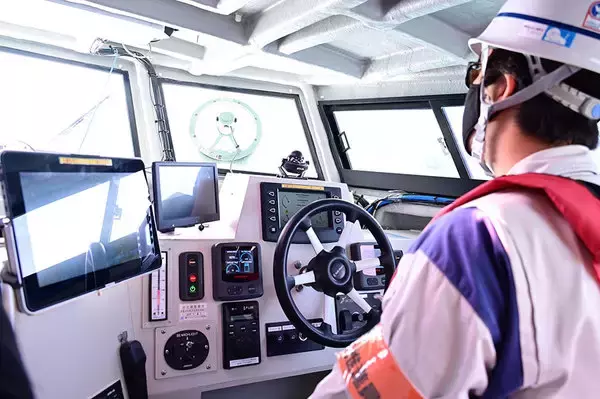 「近づく防衛と民生分野 新護衛艦「くまの」搭載の技術を応用した超マルチ無人艇とは」の画像