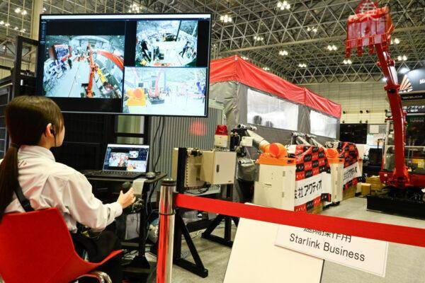 タワークレーンも地上から安全操作！ アクティオの電動建機・遠隔化技術と屋内向け「冷える～む3」にみる建設現場の進化