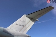 空自の「巨大な新型機」ついに飛行試験開始！ 空中で随伴機から撮影した映像が公開される