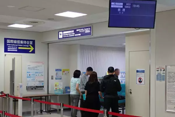 「新幹線には勝てない？ かつての“ドル箱空港”また減便 今なにが強みなのか「小松空港」」の画像