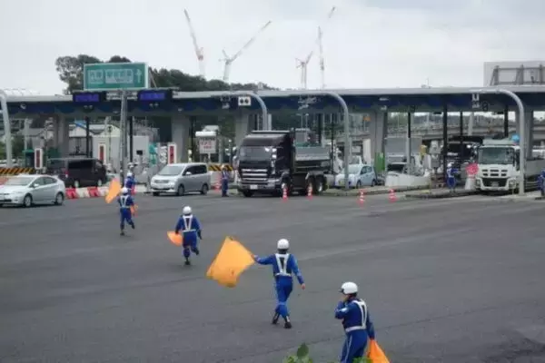 悪質トレーラー「33トンで通ります」→実重量はトンでもなかった！ 道路を破壊する「極めて悪質な違反」とNEXCO告発
