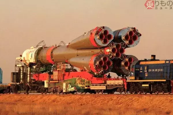 ウクライナ軍の「巨大ミサイル」がロシアの宇宙センターに直撃 「深刻な損傷」衛星画像であきらかに